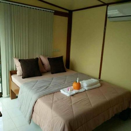 Отель Romyen House Ban Nong Nam Khan Экстерьер фото