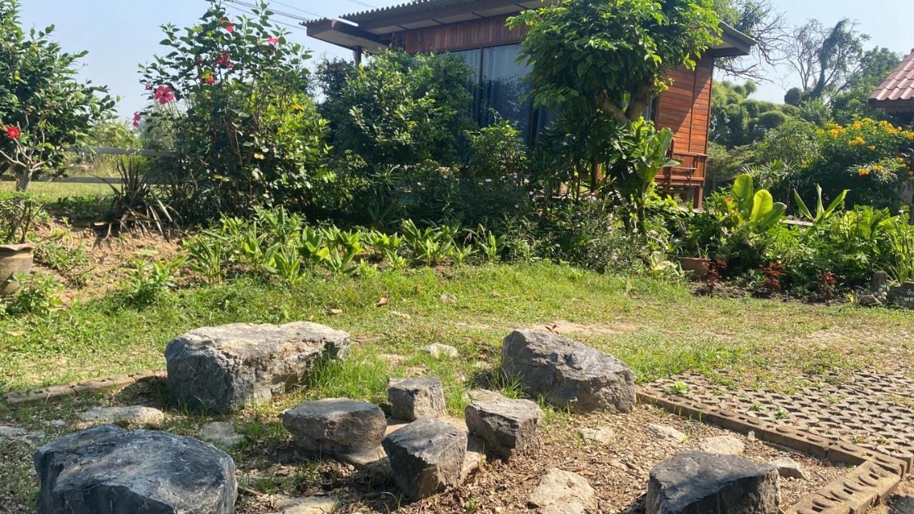 Отель Romyen House Ban Nong Nam Khan Экстерьер фото