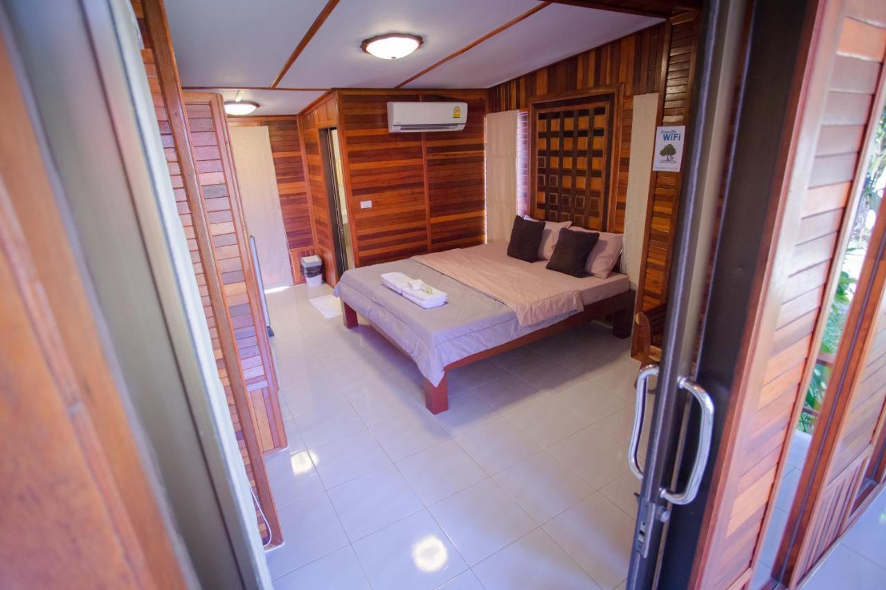 Отель Romyen House Ban Nong Nam Khan Экстерьер фото