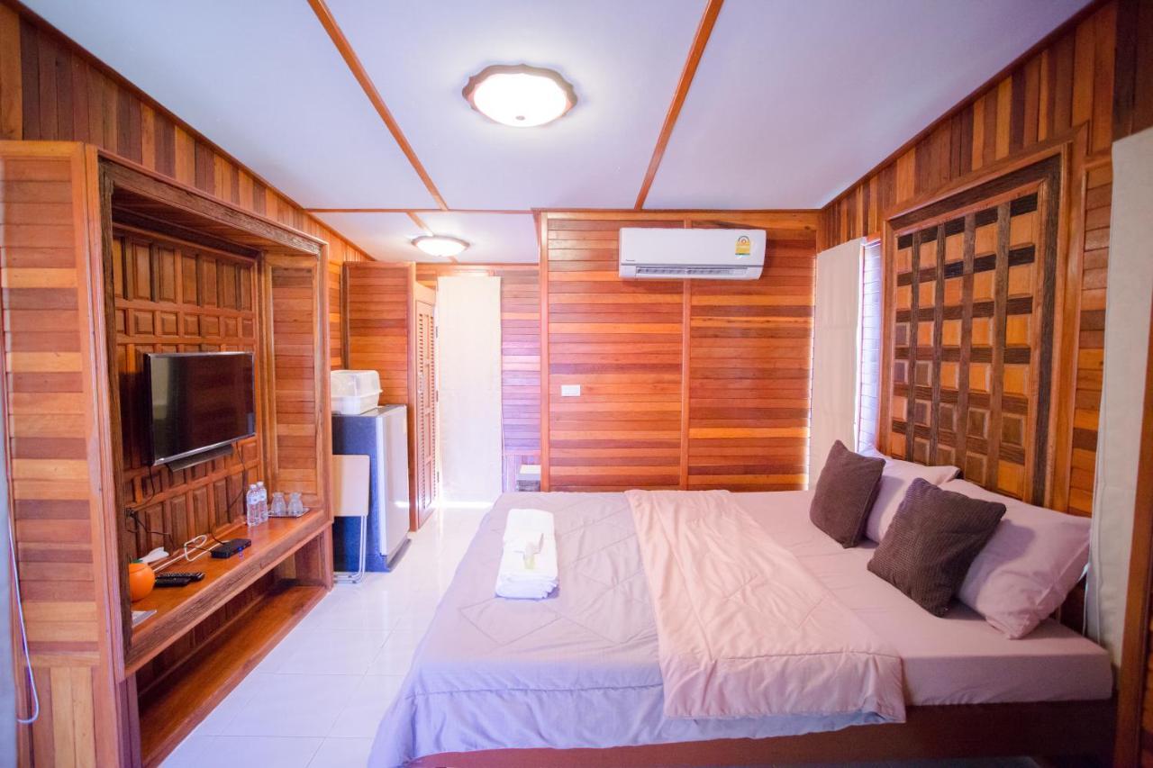 Отель Romyen House Ban Nong Nam Khan Экстерьер фото