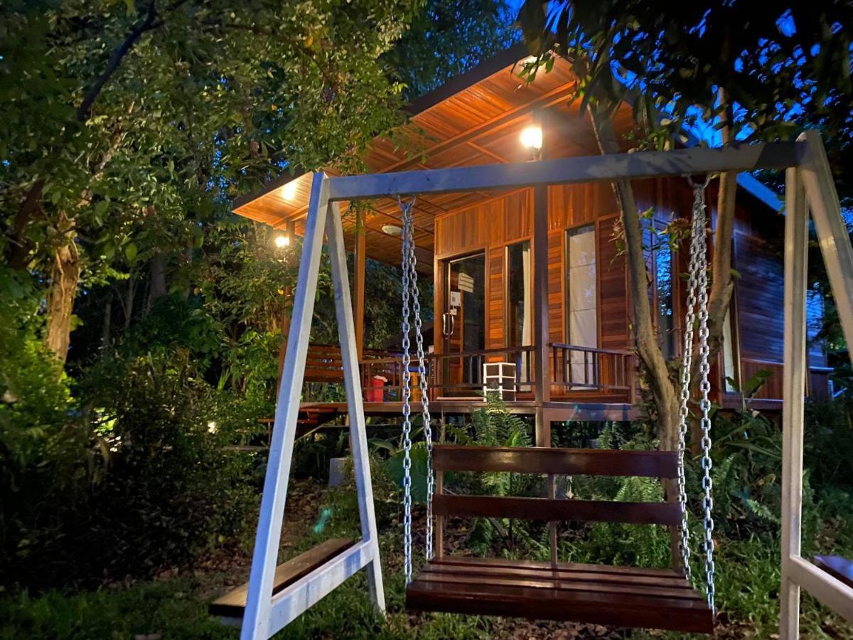 Отель Romyen House Ban Nong Nam Khan Экстерьер фото