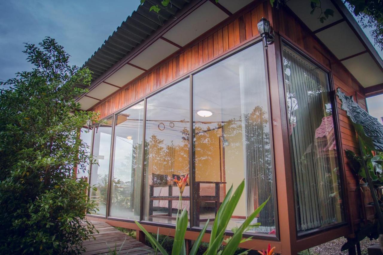 Отель Romyen House Ban Nong Nam Khan Экстерьер фото