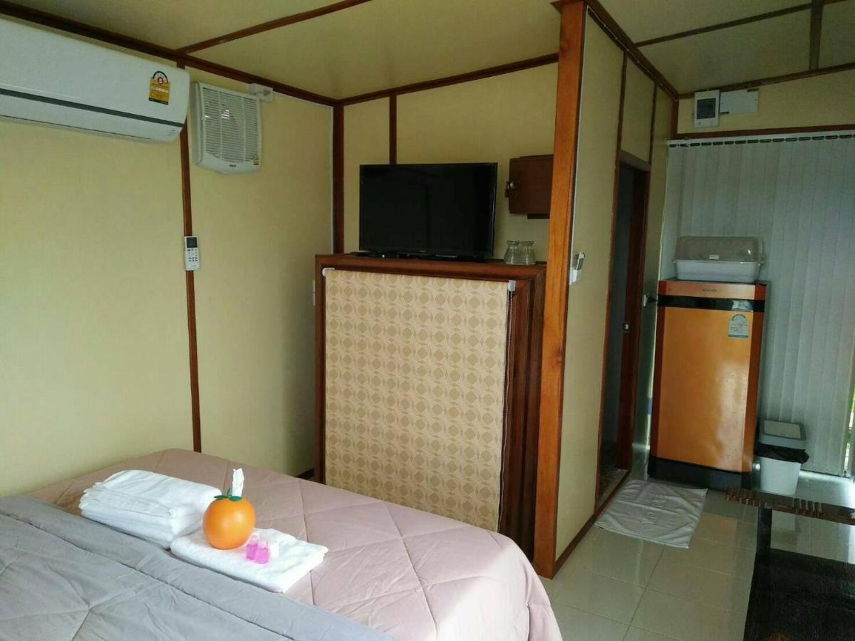 Отель Romyen House Ban Nong Nam Khan Экстерьер фото