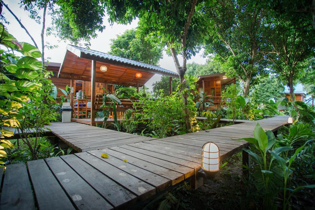 Отель Romyen House Ban Nong Nam Khan Экстерьер фото