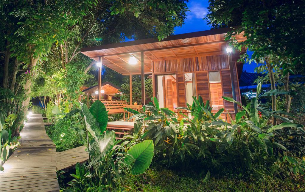 Отель Romyen House Ban Nong Nam Khan Экстерьер фото