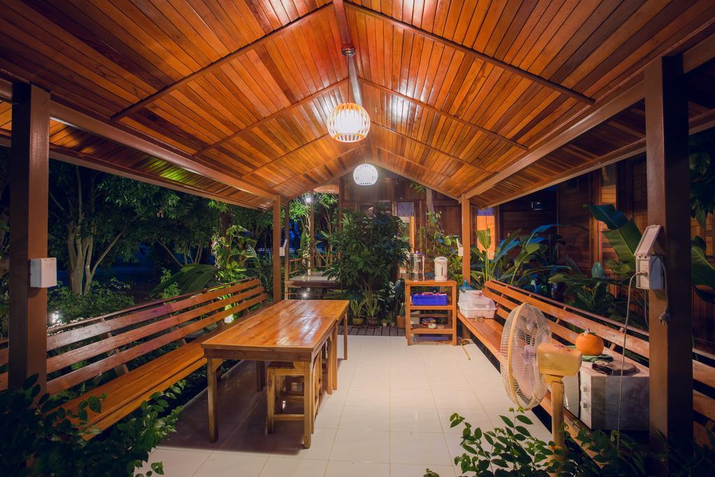 Отель Romyen House Ban Nong Nam Khan Экстерьер фото